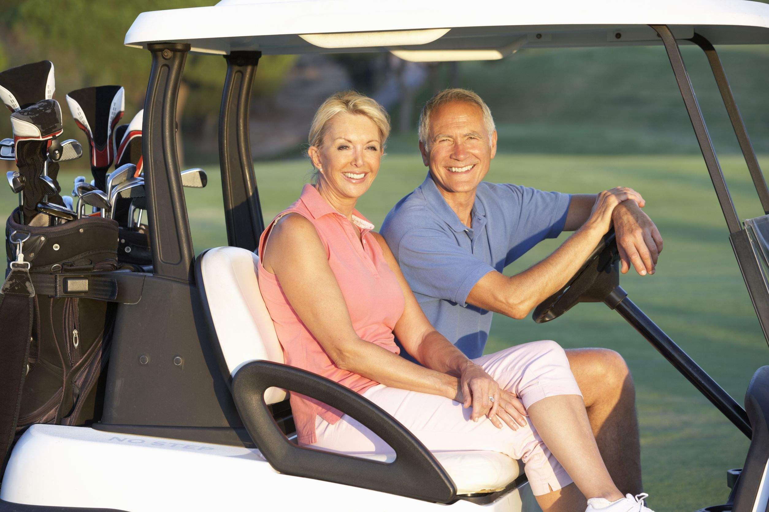 How to Choose the Right Men’s Clothing Items for Golfing in Charleston, SC